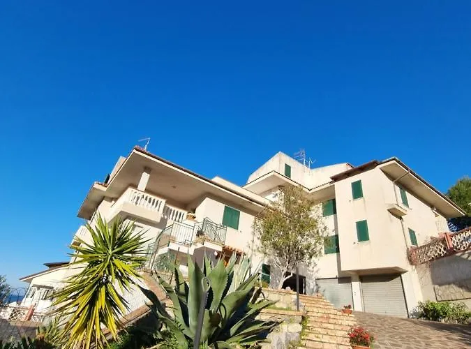 Apartamento I Giardini Del Castello 5