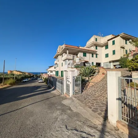 I Giardini Del Castello 5 شقة مانداتوريتشو